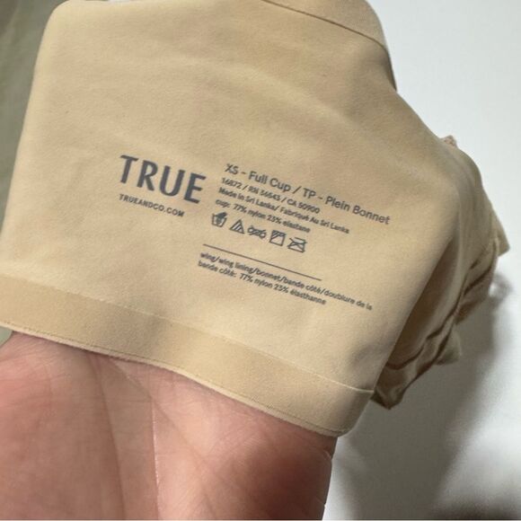 Nordstrom True & Co True Body Boost V-Neck Smoothing Wire-free Bra - Picture 3 of 3